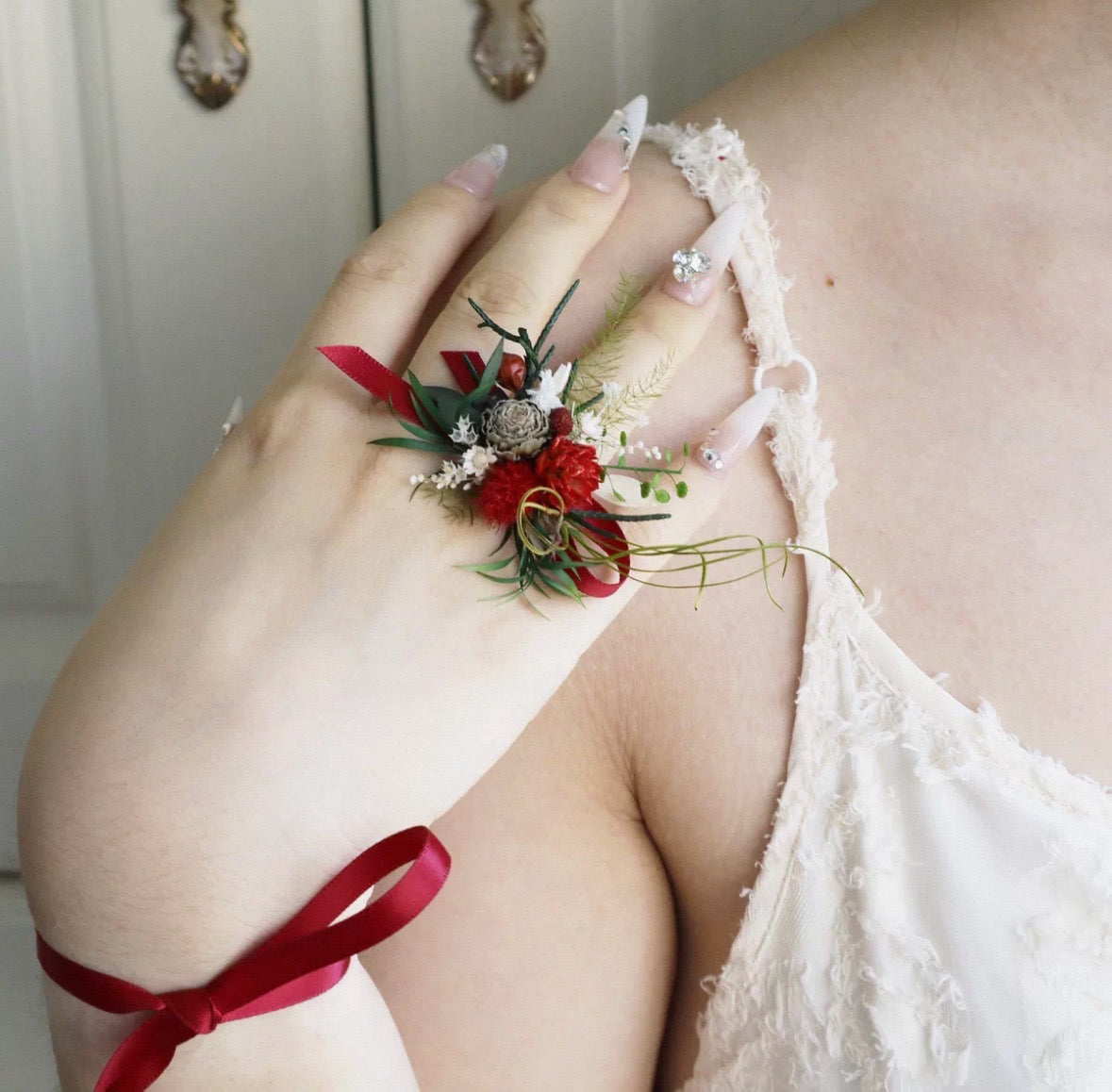 【Red roses】The Epoch Collection - Purely handmade custom preserved flower ring