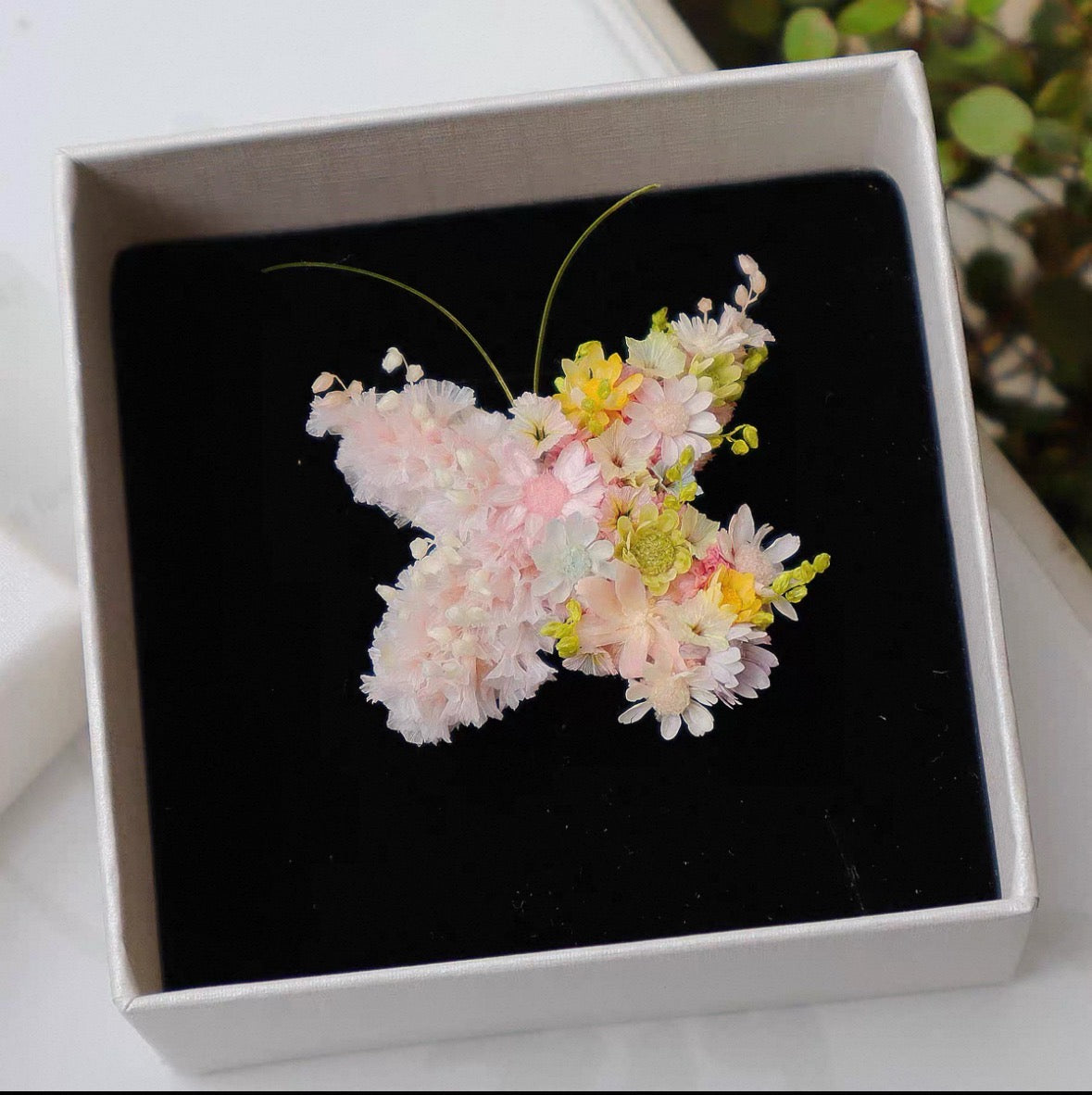 【Colorful Butterfly】The Epoch Collection - Purely handmade custom preserved flower ring